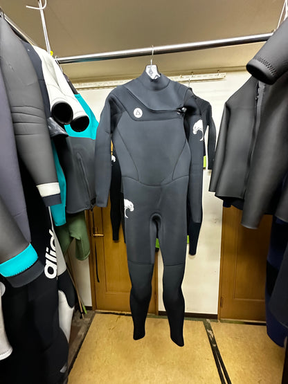 新品定価￥148,000→¥45,800 サイズML中古ウェットスーツ / 3mm起毛/チェストジップ