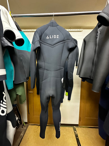 新品定価￥148,000→¥45,800 サイズML中古ウェットスーツ / 3mm起毛/チェストジップ