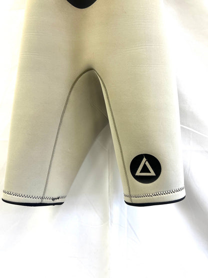 中古ウェットスーツ /2mmflapzip/半袖spring/サイズ《メンズSnoah》サーフィン専用/グライズ/シルバー/secondnopp157