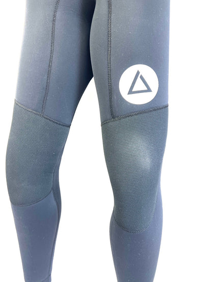 Used wetsuits / 3mm flap zip brushed fullsuits / size {Men's Snoah} surfing only / Glides / silver flap / secondnopp155