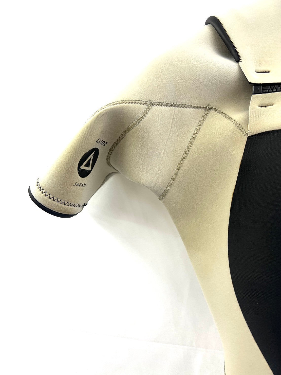 中古ウェットスーツ /2mmflapzip/半袖spring/サイズ《メンズSnoah》サーフィン専用/グライズ/シルバー/secondnopp157