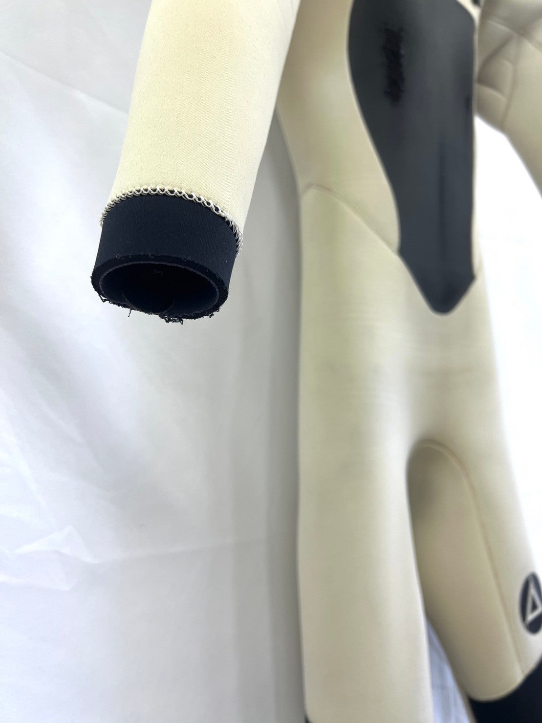 中古ウェットスーツ /3mmflapzip/ullsuits/サイズ《メンズSnoah》サーフィン専用/グライズ/ホワイト/secondnopp156