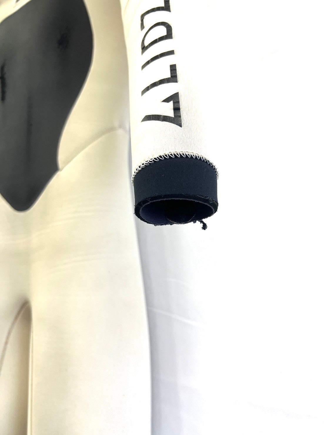 中古ウェットスーツ /3mmflapzip/ullsuits/サイズ《メンズSnoah》サーフィン専用/グライズ/ホワイト/secondnopp156