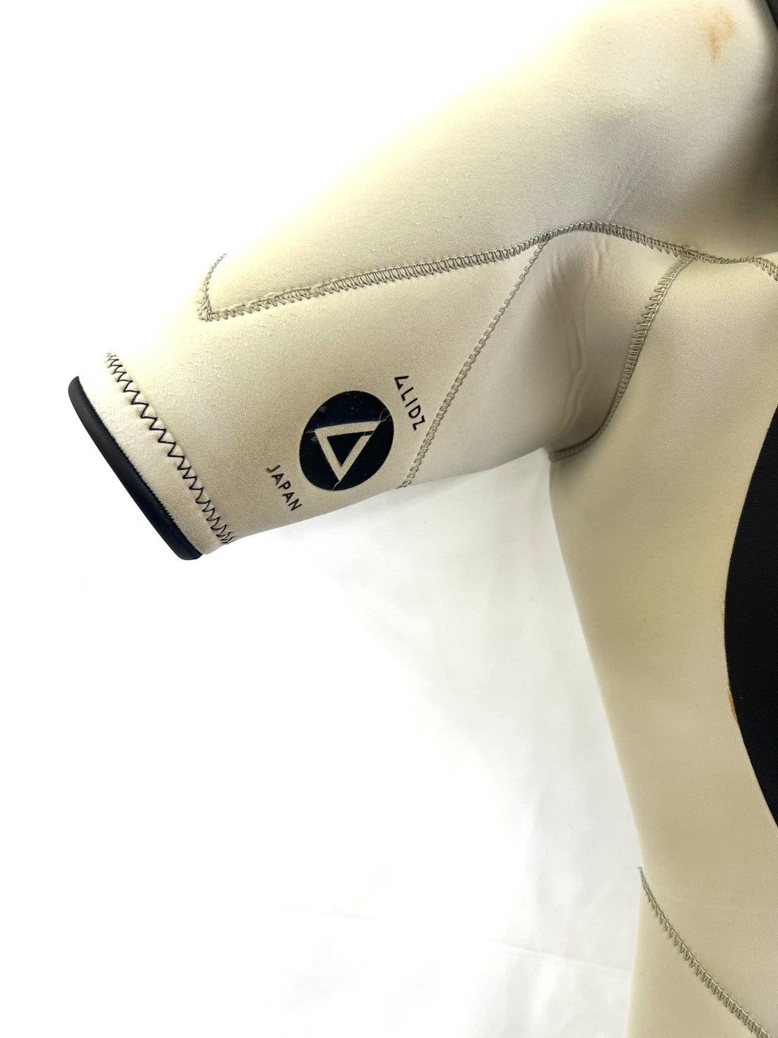 중고 웨트 슈트 /2mmflapzip/seagull//사이즈《맨즈Snoah》서핑 전용