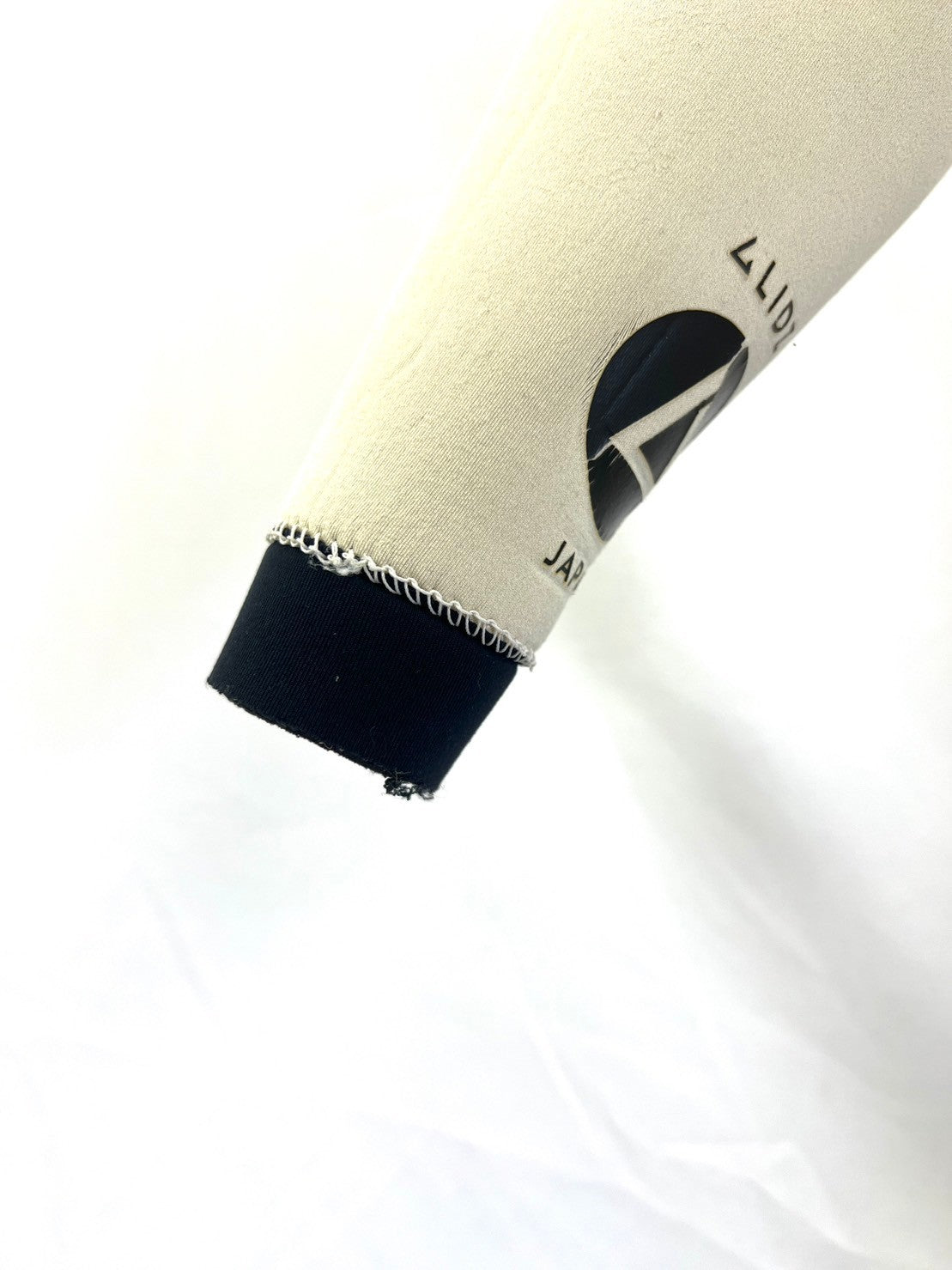 中古ウェットスーツ /3mmflapzip/ullsuits/サイズ《メンズSnoah》サーフィン専用/グライズ/ホワイト/secondnopp156