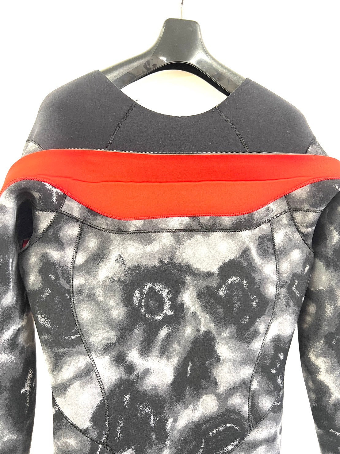 定価￥98,000→￥30,000中古ウェットスーツ /    3mmlongchestzipfullsuits/サイズ《Lspecial》サーフィン専用/グライズ/Tblackred/secondnopp173