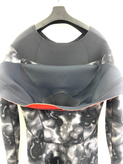 定価￥98,000→￥30,000中古ウェットスーツ /    3mmlongchestzipfullsuits/サイズ《Lspecial》サーフィン専用/グライズ/Tblackred/secondnopp173